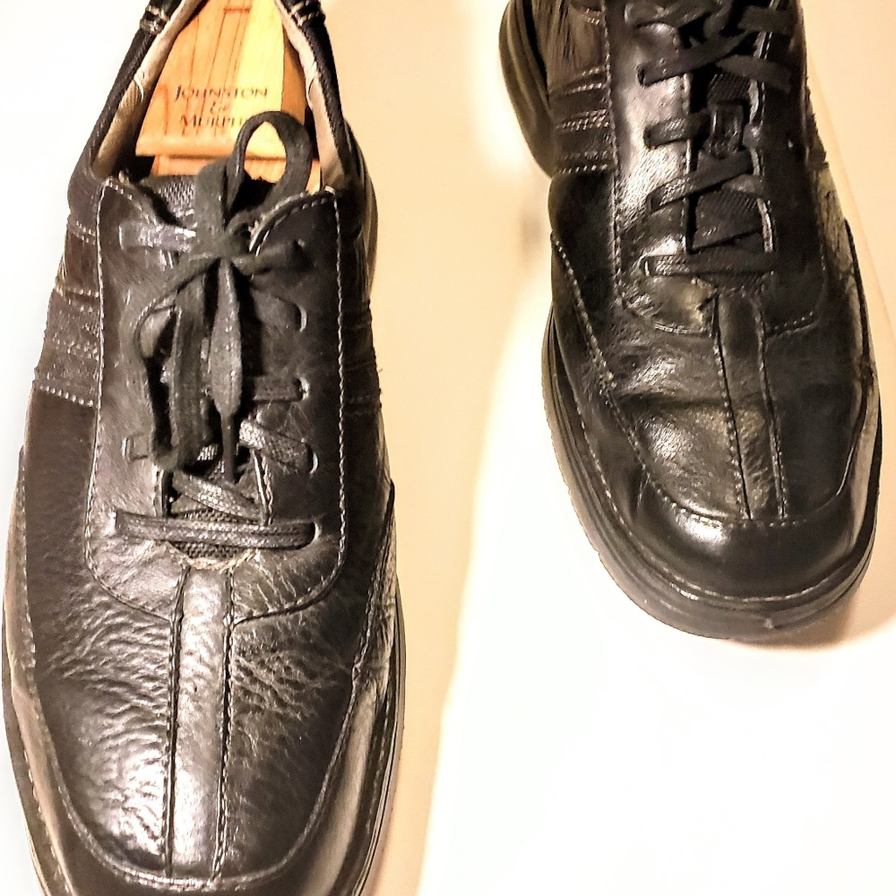 Mens' Clarks black oxford size 11 M